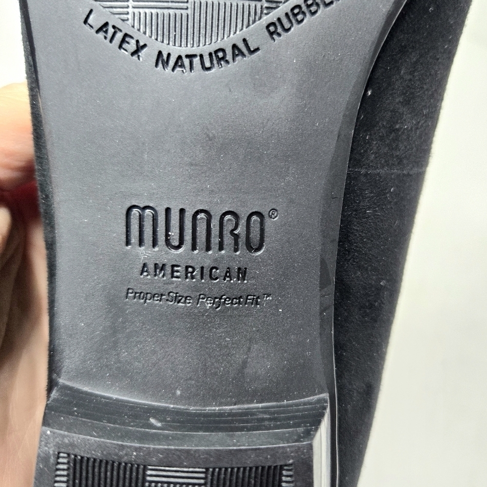 Munro Loafers, Black Suede, 6.5 W - Picture 11 of 11